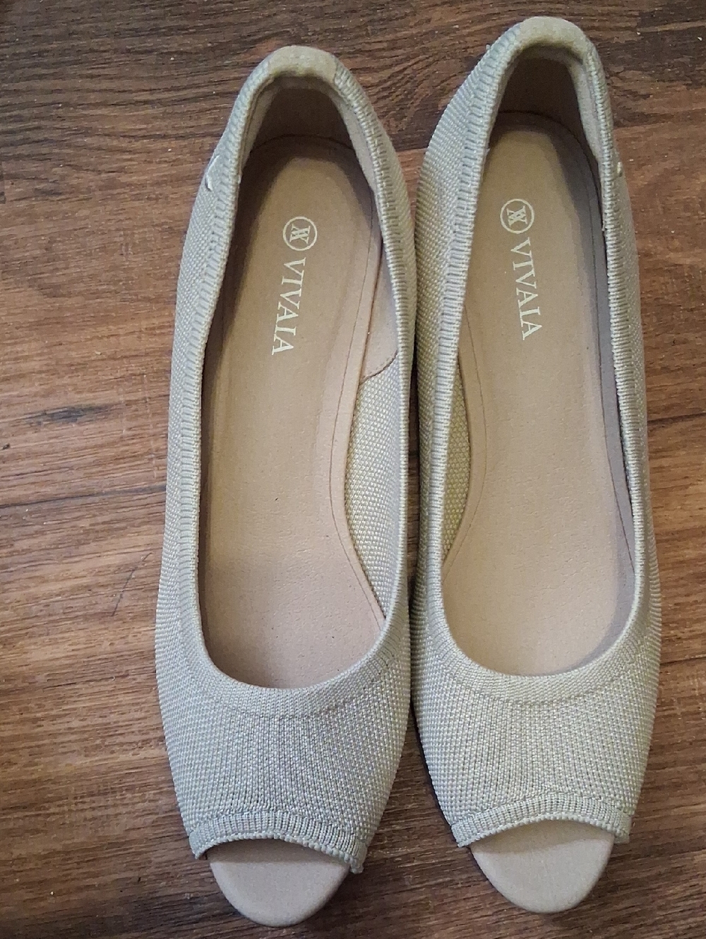 Vivaia Women's Beige Knit Peep-Toe Flats